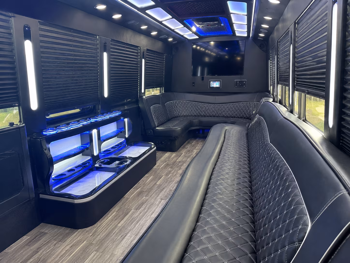 hit every photo stop in your st george party bus before the dance